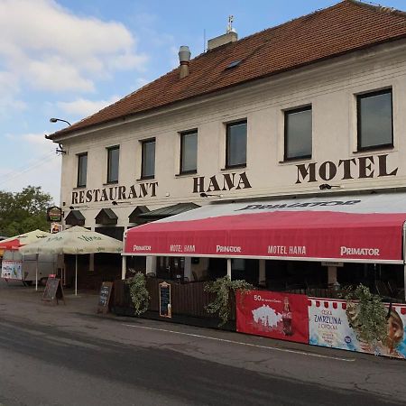 Ostretin Restaurant Motel Hana Barbara Gastro Sro المظهر الخارجي الصورة